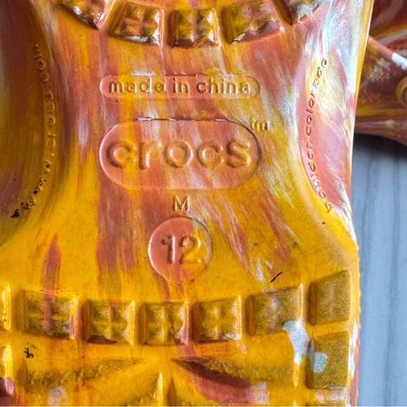 EUC! HONEY NUT CHEERIOS LIMITED EDITION CROCS SIZE 12 - Picture 3 of 3